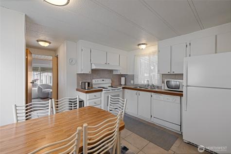 507 131st Street E Tacoma WA 98445