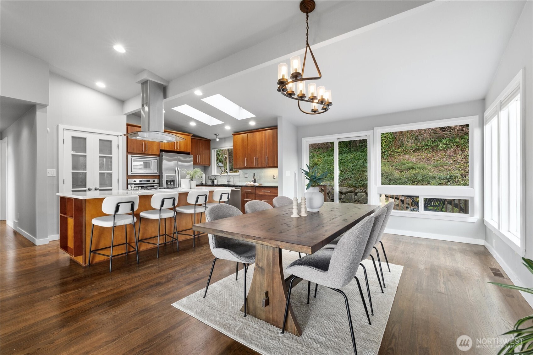 8620 Vashon View SW Seattle WA 98136