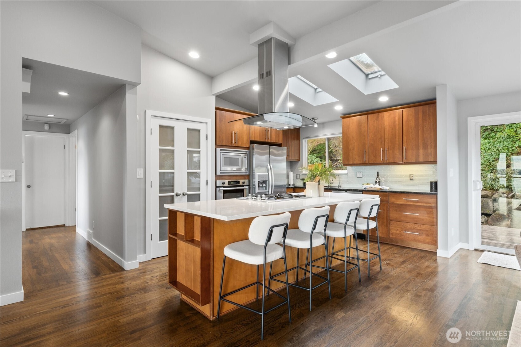8620 Vashon View SW Seattle WA 98136
