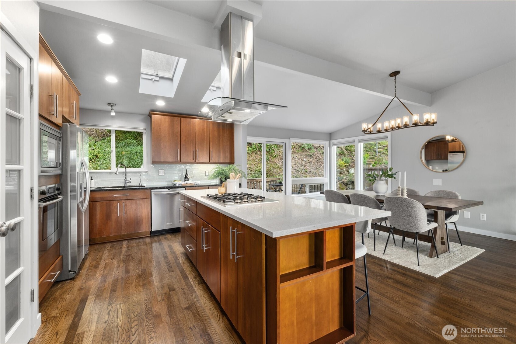 8620 Vashon View SW Seattle WA 98136