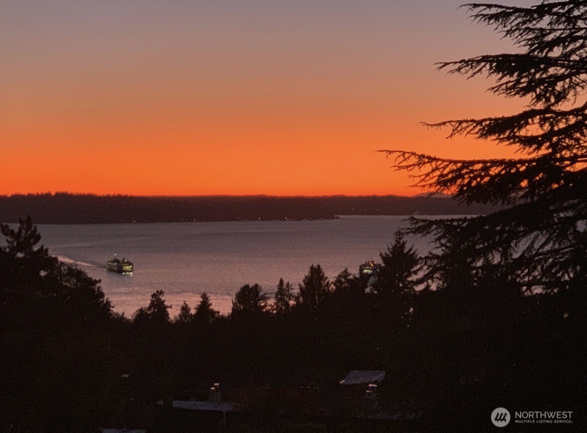 8620 Vashon View SW Seattle WA 98136