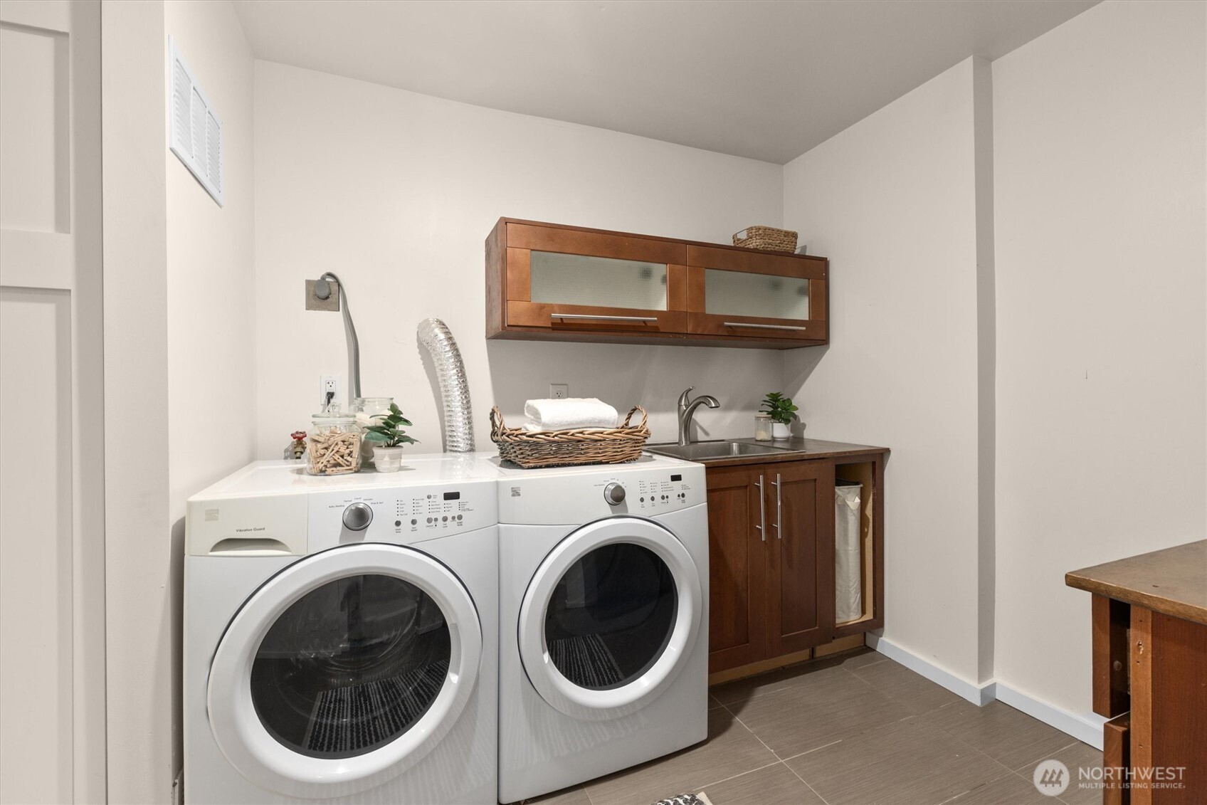 8620 Vashon View SW Seattle WA 98136