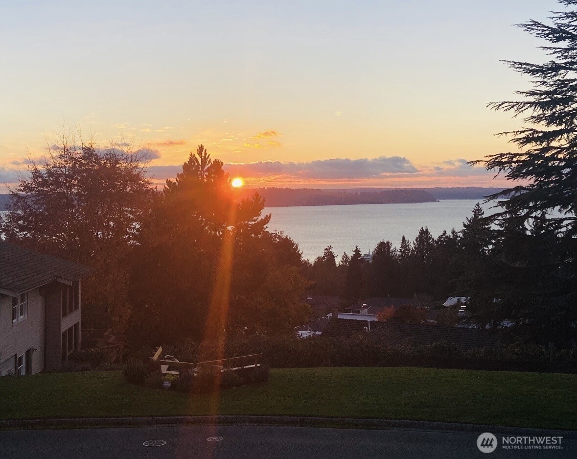8620 Vashon View SW Seattle WA 98136