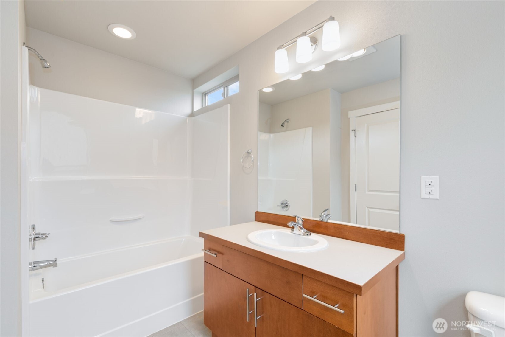 314 Chelan Avenue NE Renton WA 98059