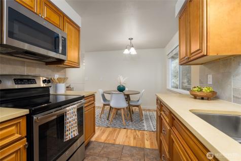 611 Whatcom Street La Conner WA 98257
