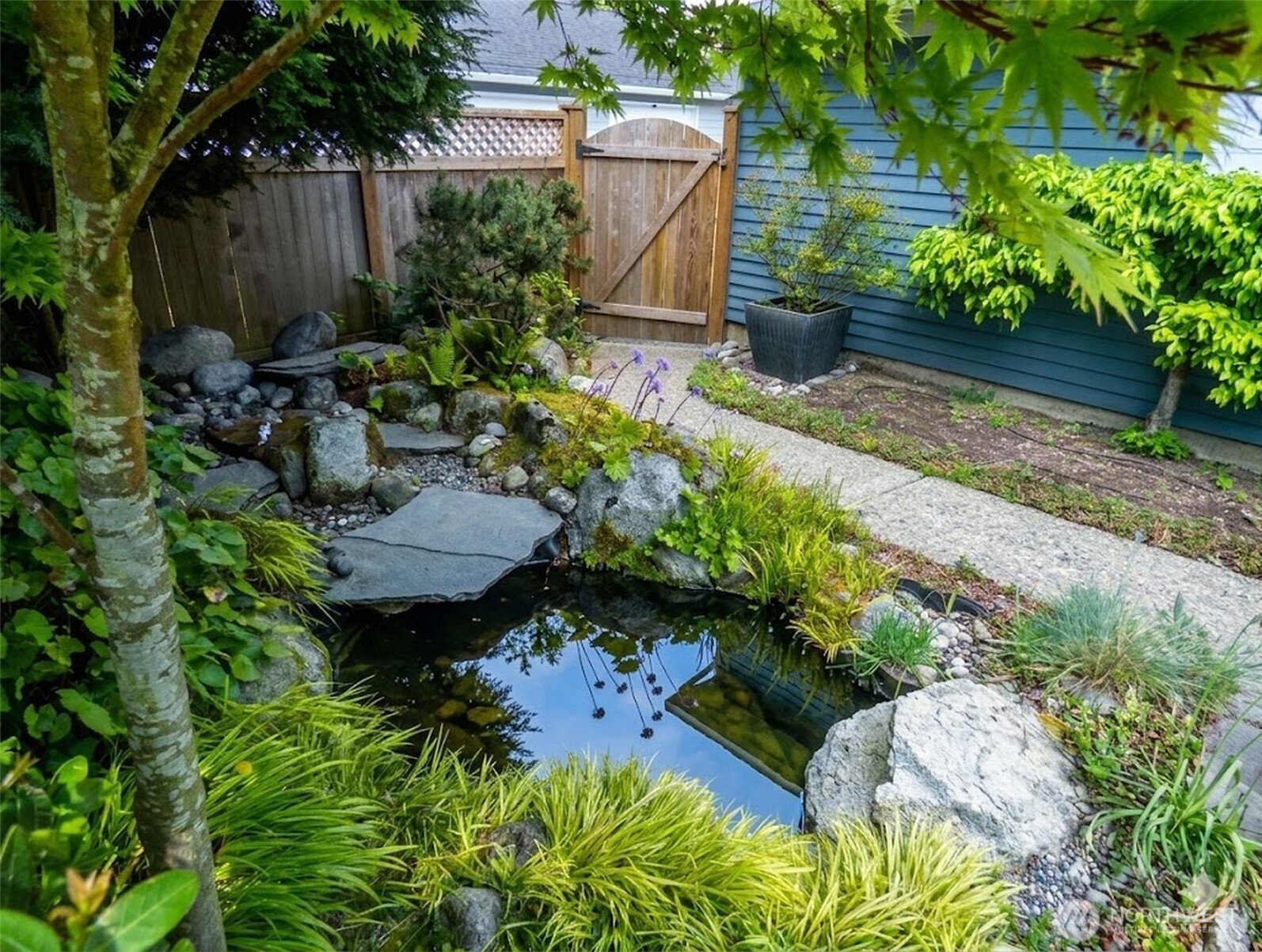 1422 Colby Avenue Everett WA 98201