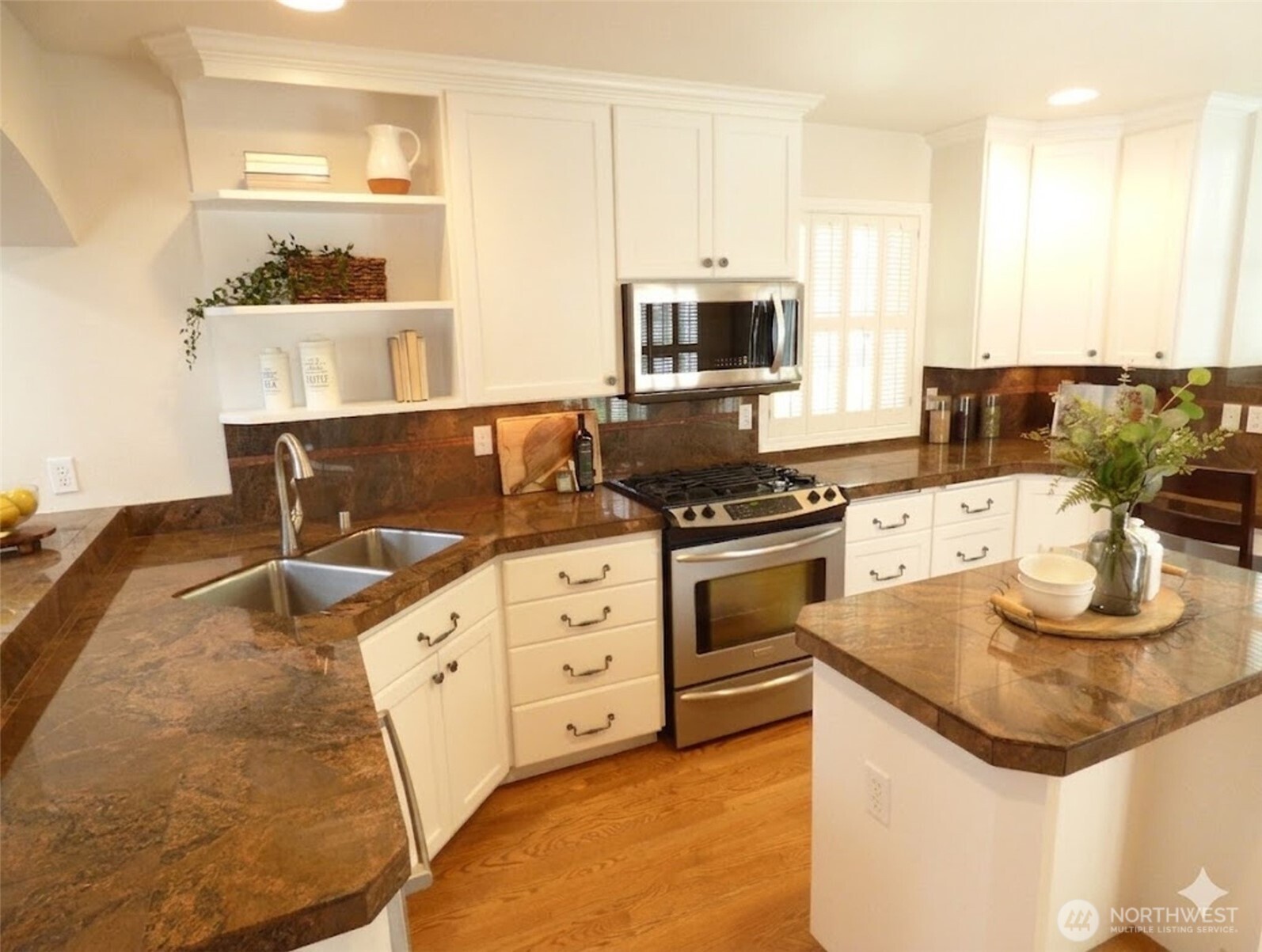 1422 Colby Avenue Everett WA 98201
