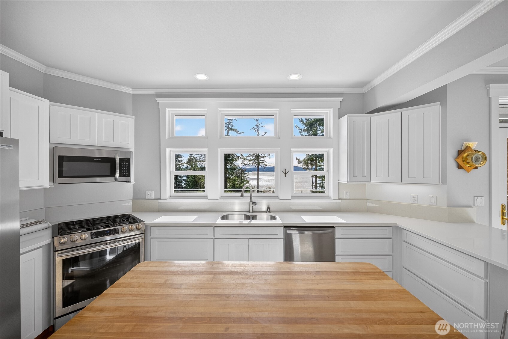 8651 Turners Bay Place Anacortes WA 98221