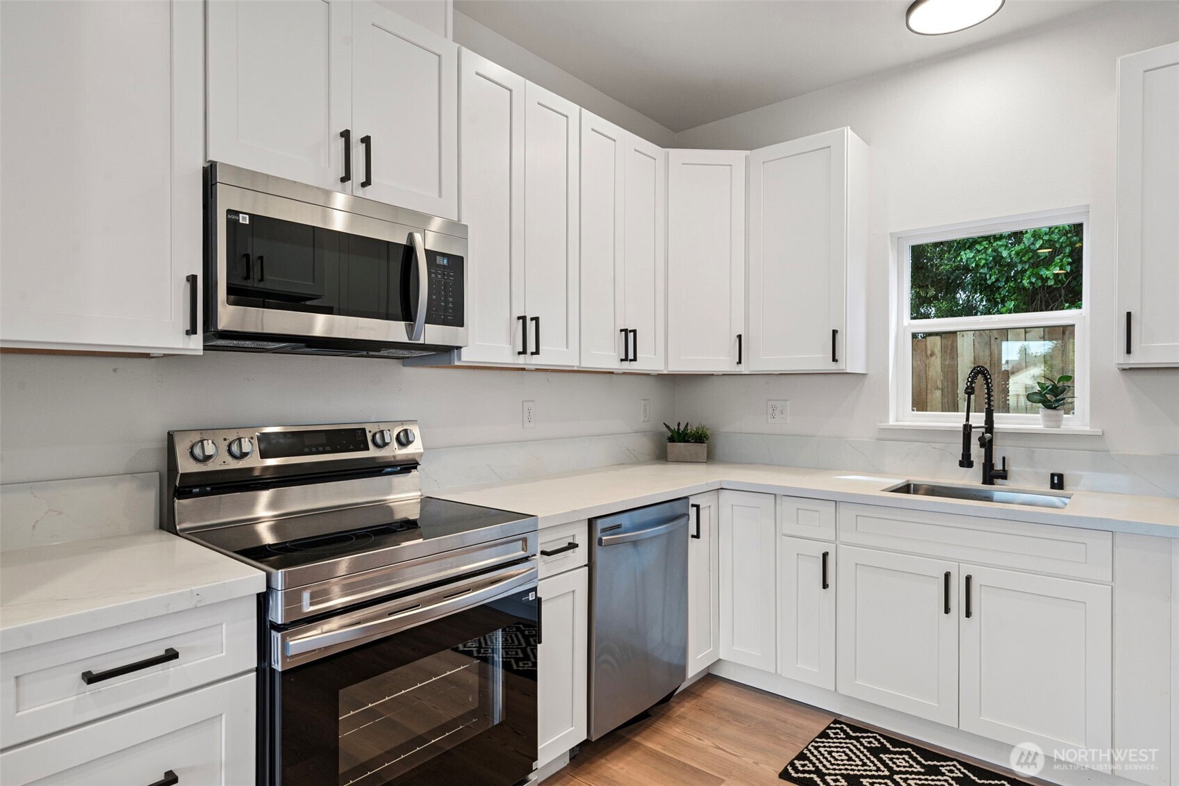 4924 Diamond Boulevard Lakewood WA 98499