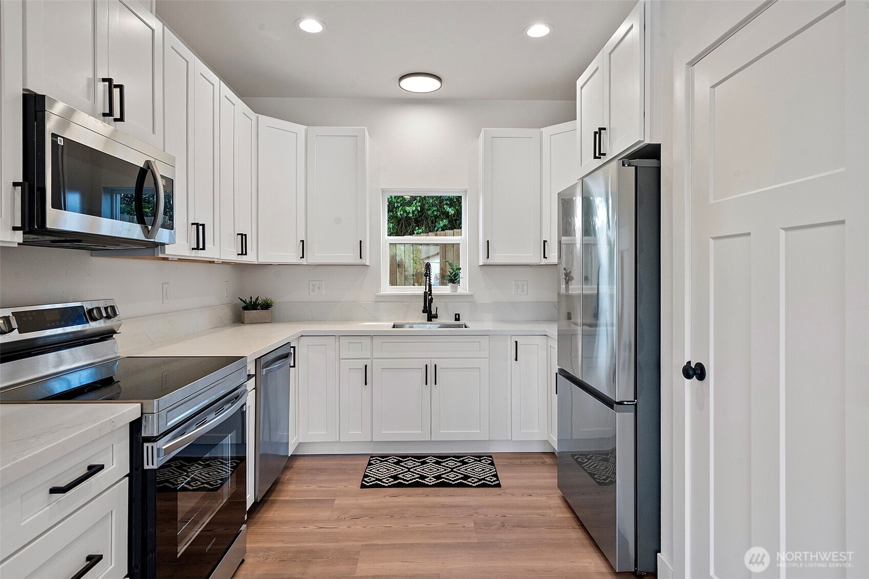 4924 Diamond Boulevard Lakewood WA 98499