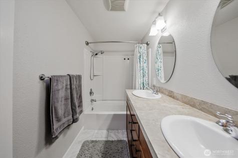14219 SE 259th Place Kent WA 98042