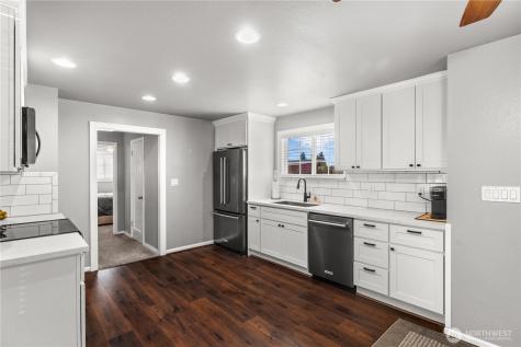 3216 92nd Street E Tacoma WA 98446