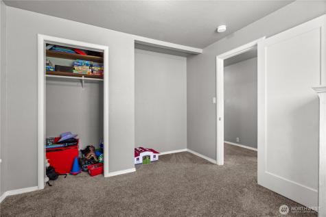 3216 92nd Street E Tacoma WA 98446