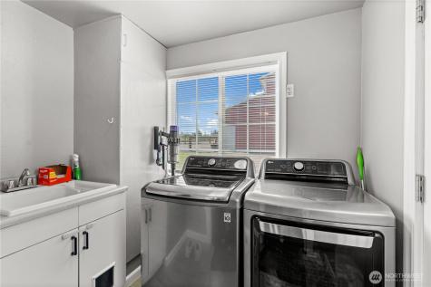 3216 92nd Street E Tacoma WA 98446