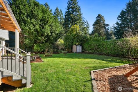 7037 NE 137th Street Kirkland WA 98034