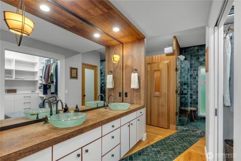 1803 Bigelow Avenue N Seattle WA 98109