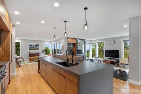 1803 Bigelow Avenue N Seattle WA 98109