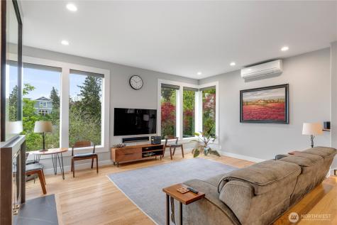 1803 Bigelow Avenue N Seattle WA 98109