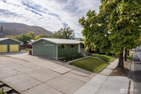 1025 River Drive Coulee Dam WA 99116
