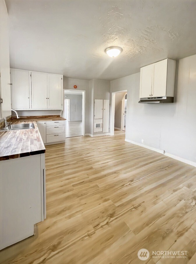 518 California Avenue South Bend WA 98586
