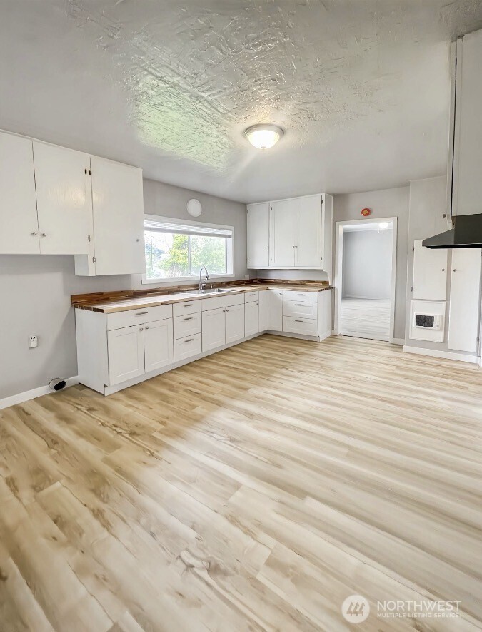 518 California Avenue South Bend WA 98586