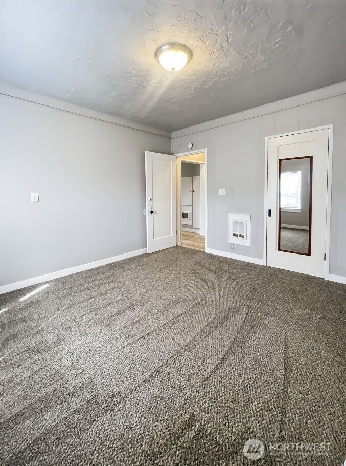 518 California Avenue South Bend WA 98586