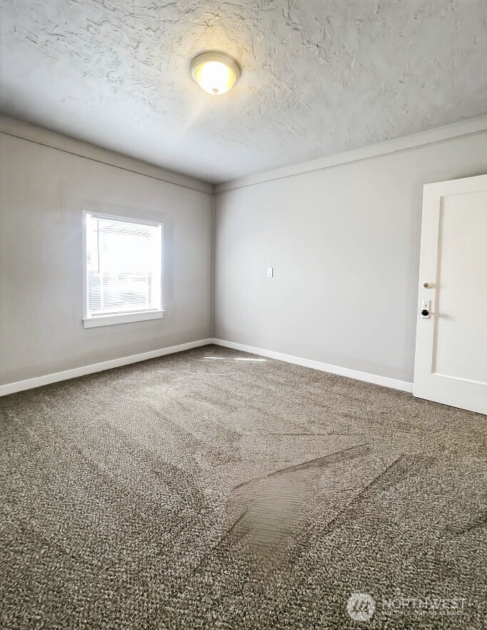 518 California Avenue South Bend WA 98586