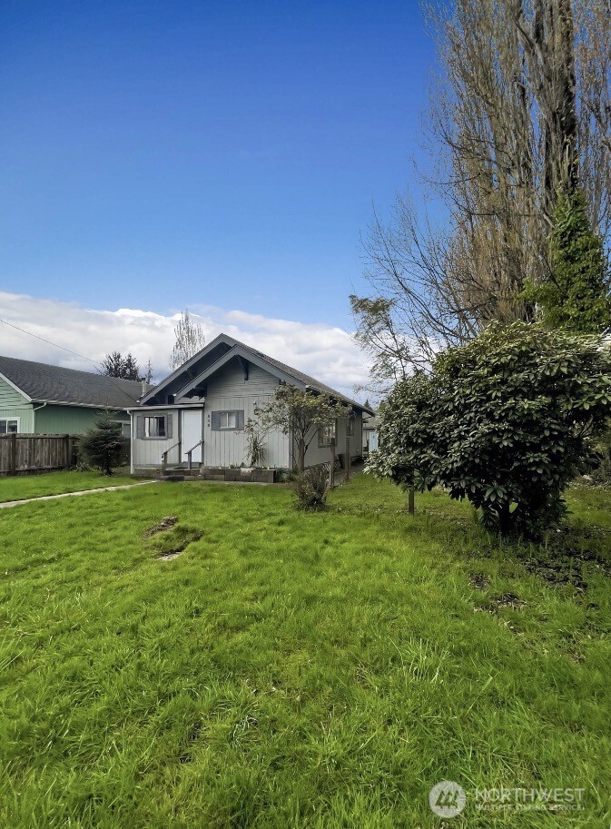 518 California Avenue South Bend WA 98586