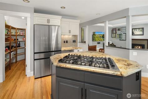 6622 NE 151st Street Kenmore WA 98028