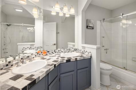 6622 NE 151st Street Kenmore WA 98028