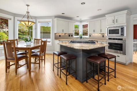 6622 NE 151st Street Kenmore WA 98028