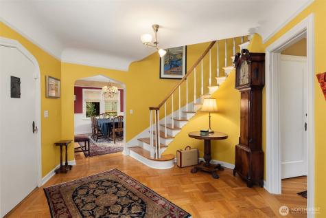 3333 43rd Avenue NE Seattle WA 98105