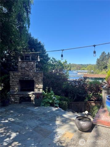 3333 43rd Avenue NE Seattle WA 98105