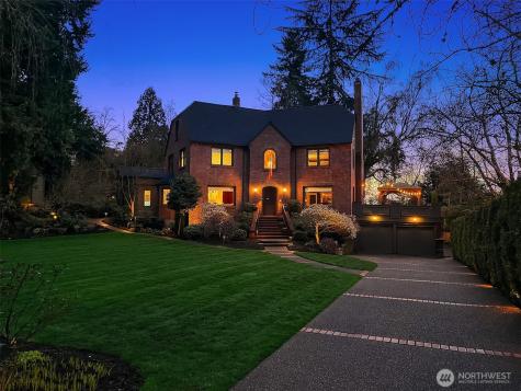 3333 43rd Avenue NE Seattle WA 98105