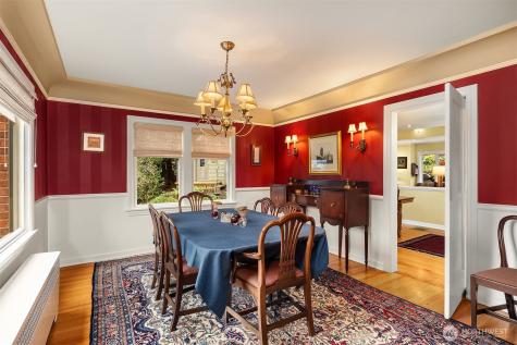 3333 43rd Avenue NE Seattle WA 98105