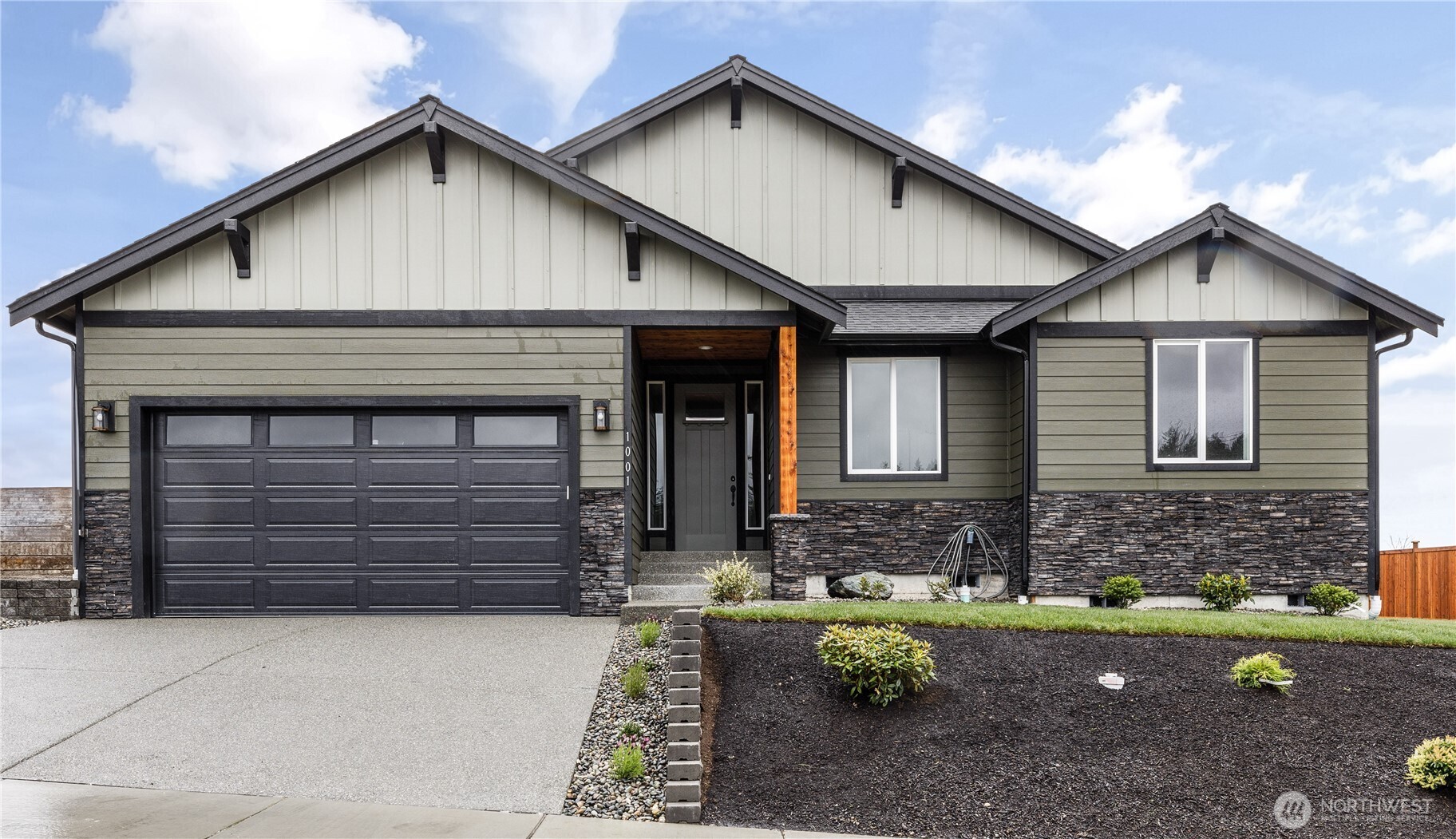 801 NW Shire Street Oak Harbor WA 98277