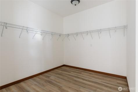 801 NW Shire Street Oak Harbor WA 98277