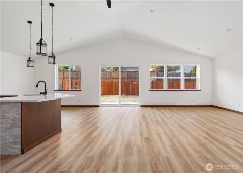 801 NW Shire Street Oak Harbor WA 98277