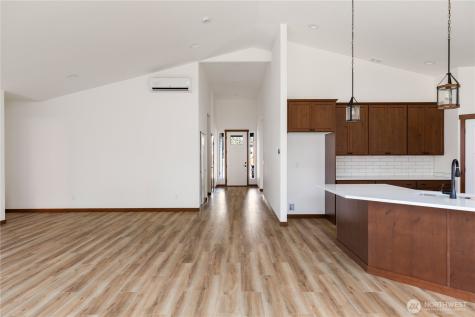 801 NW Shire Street Oak Harbor WA 98277