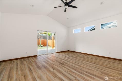 801 NW Shire Street Oak Harbor WA 98277