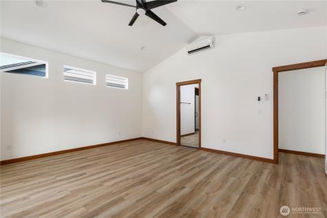 801 NW Shire Street Oak Harbor WA 98277