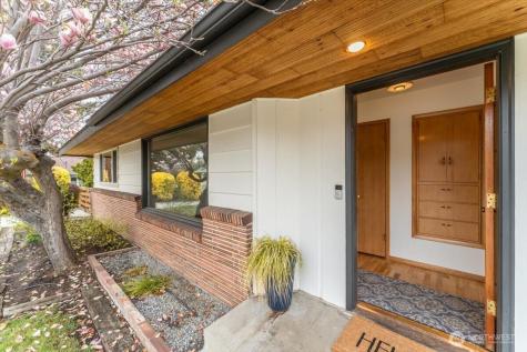 215 Pearl Street Wenatchee WA 98801