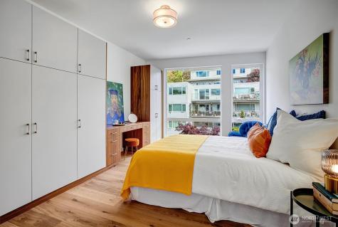 635 13th Avenue E Seattle WA 98102
