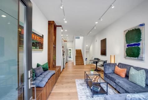 635 13th Avenue E Seattle WA 98102