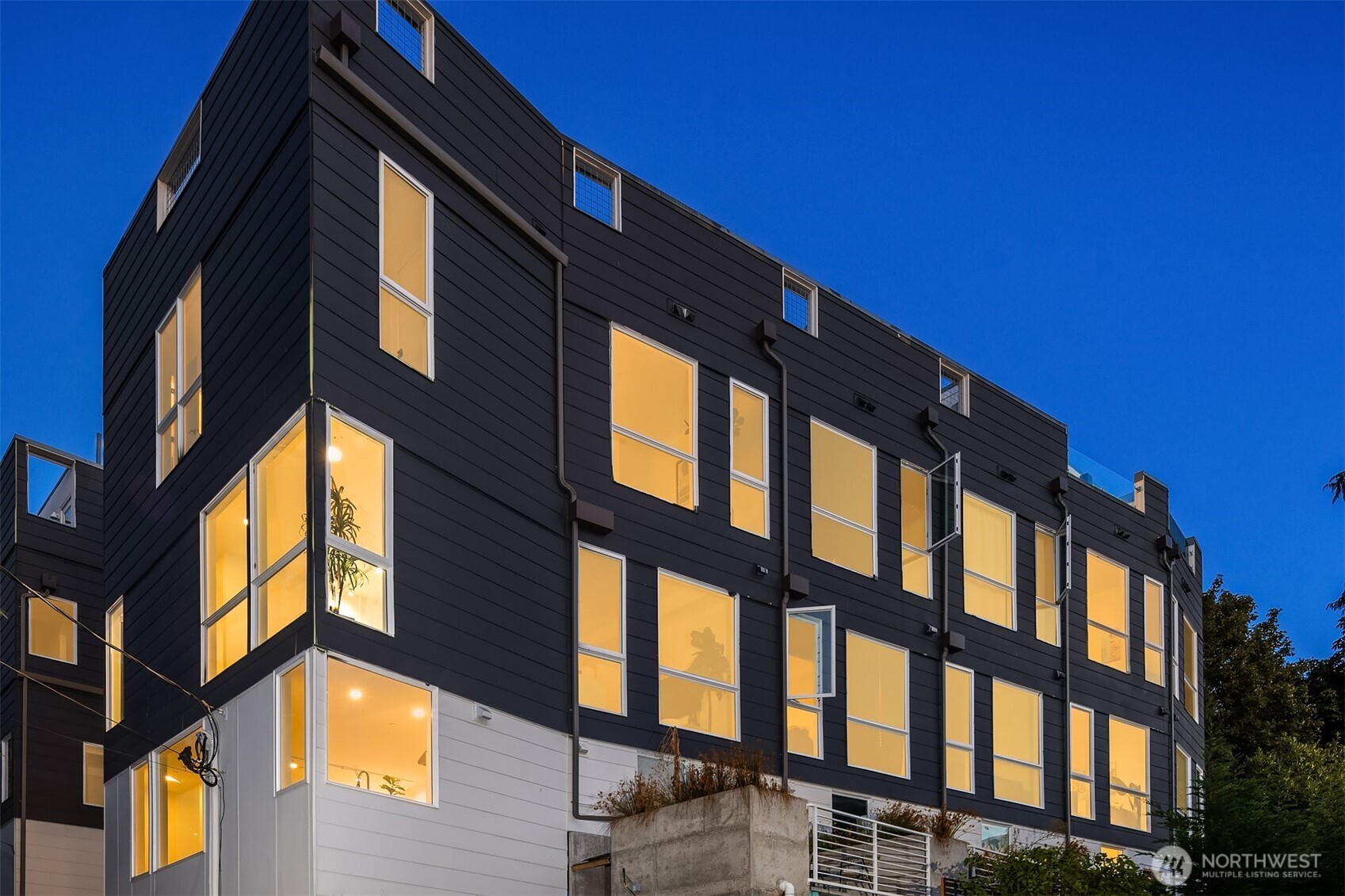 635 13th Avenue E Seattle WA 98102