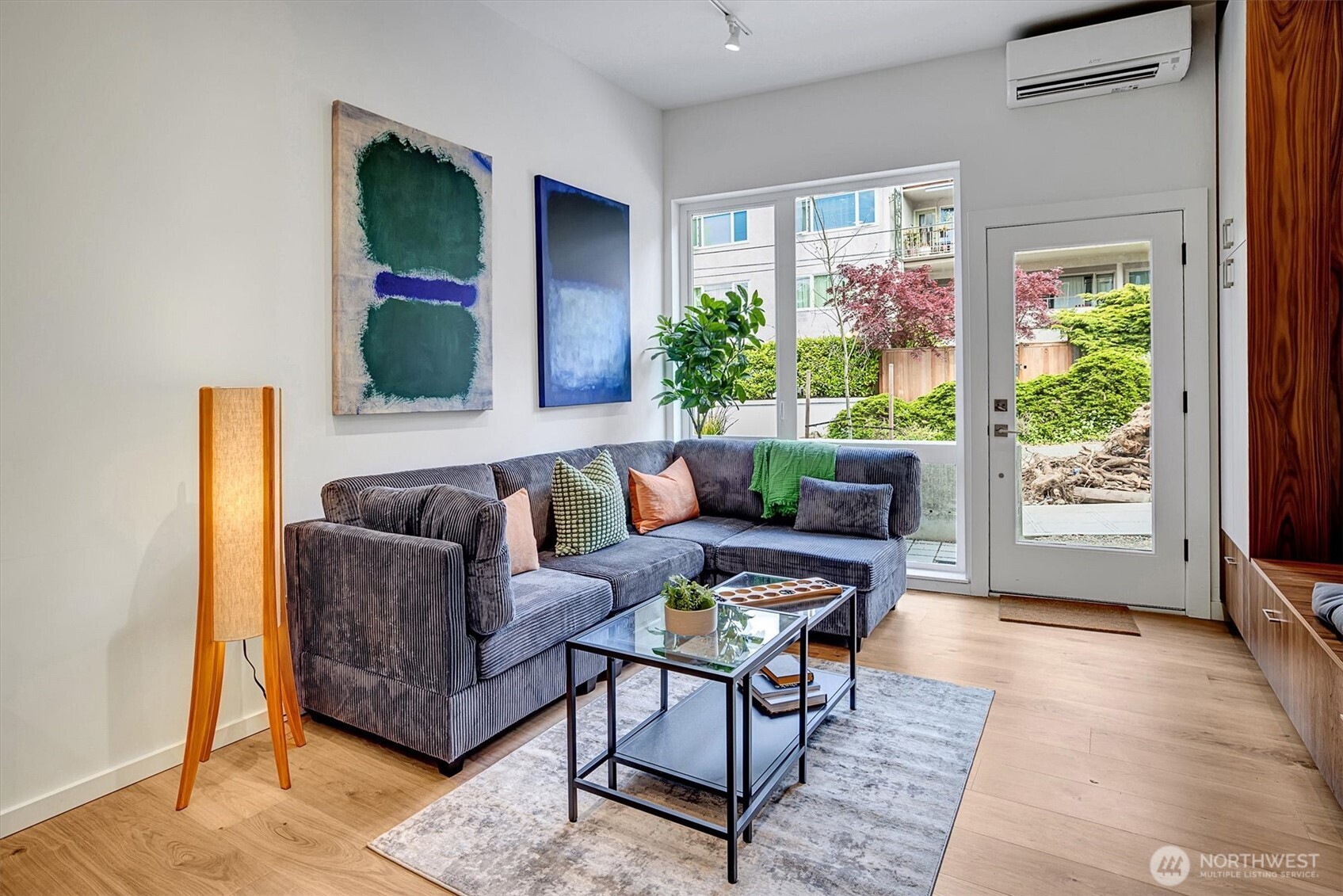 635 13th Avenue E Seattle WA 98102