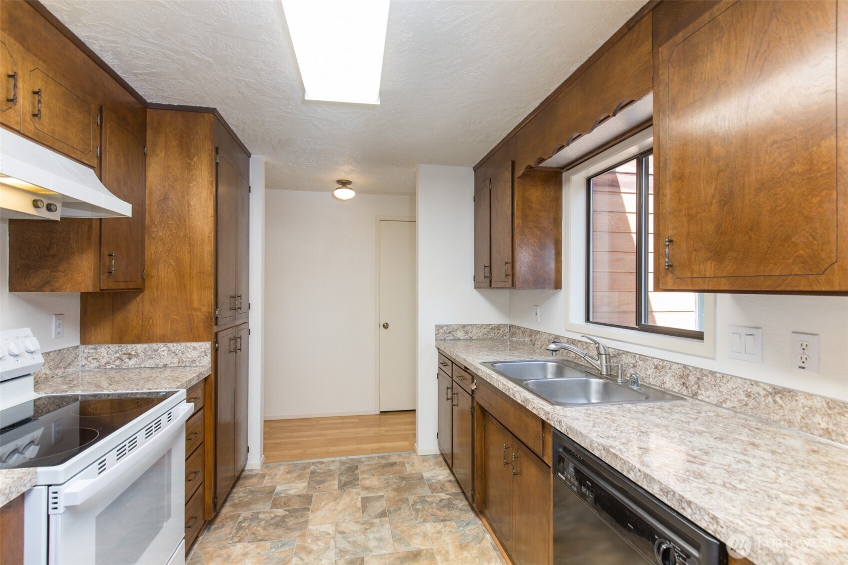 872 E Spruce Street Sequim WA 98382