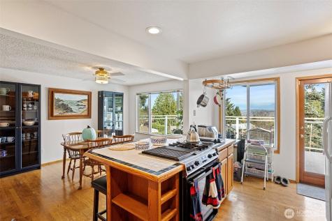 8421 Cascadia Avenue Everett WA 98208