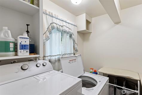 8421 Cascadia Avenue Everett WA 98208