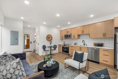 806 S Rose Street Seattle WA 98108